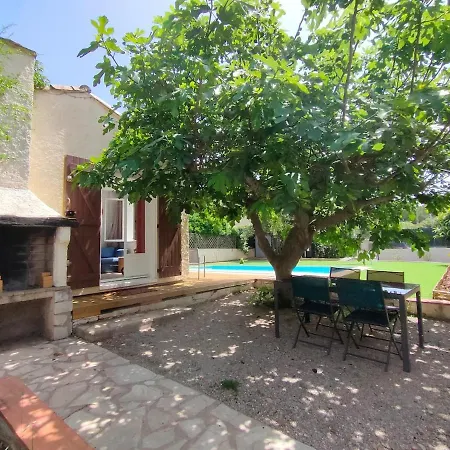 Guest house Oasis De Detente, Un Cocon Avec Piscine Privee. *